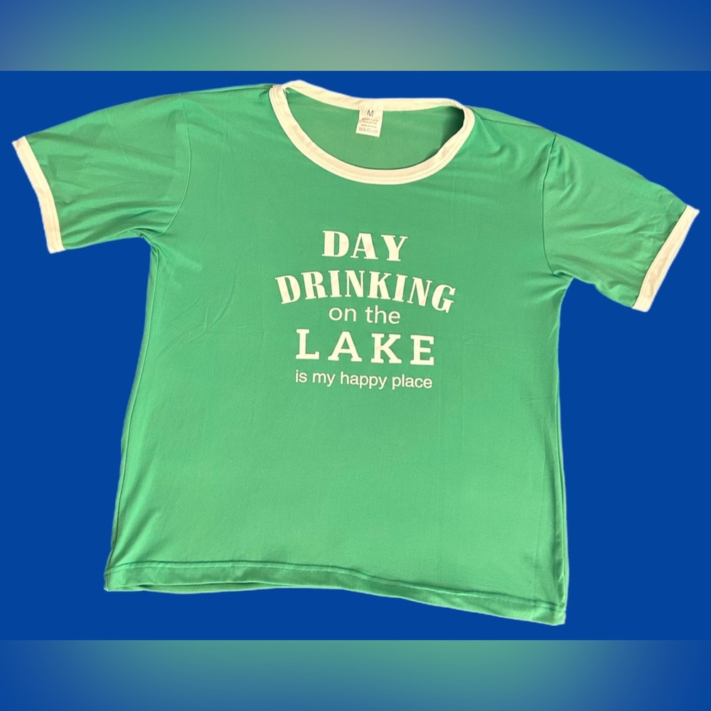 🌞NWOT🌞 Day Drinking On The Lake Is My Happy Place T-Shirt - size M
